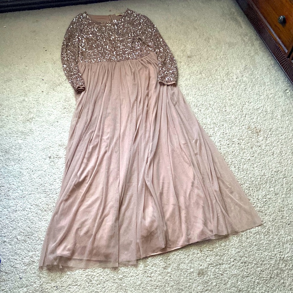 Crème/ pink sequenced gown, long sleeves, US 14